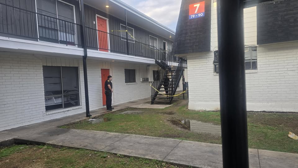 Deadly Shooting Rocks San Antonio Apartment Complex: Police Investigate