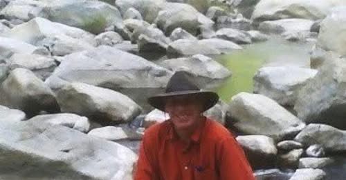 The Roxana High School community and the town of Roxana, Illinois, mourn the passing of Danny ‘Dan’ Ray Downing