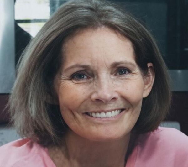 It is with profound sadness that family and friends announce the passing of Cheryl Brown